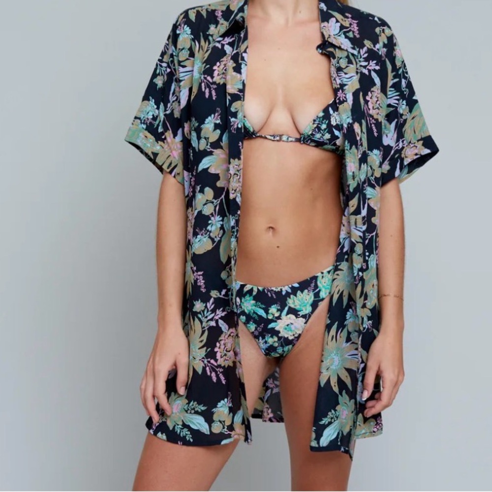 acacia swimwear black Lilikoi flowers Mombasa! Worn once! Excellent condition
